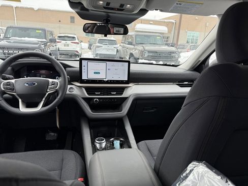 New 2026 Ford Explorer Active image 5