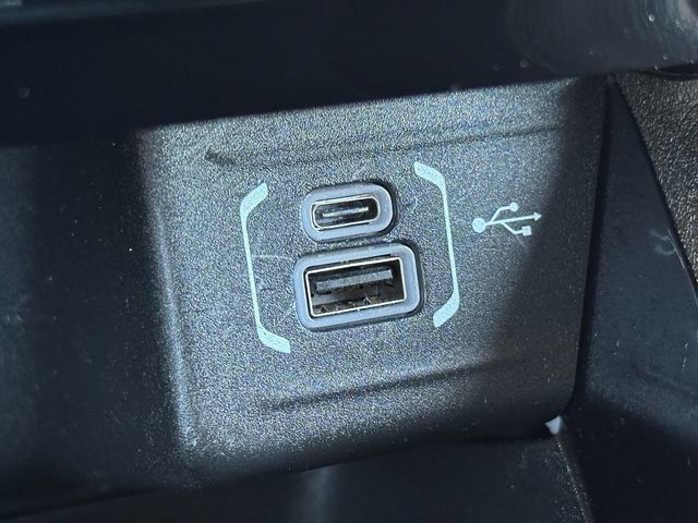 Used 2025 Jeep Compass Limited AWD/4WD image 19