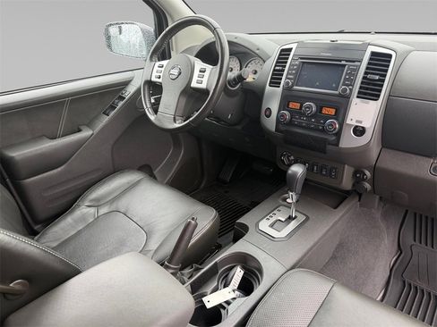 Used 2020 Nissan Frontier PRO-4X w/ Pro-4x Utility Package image 19