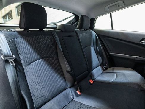 Used 2017 Toyota Prius Three image 32