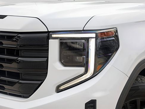 Used 2022 GMC Sierra 1500 Elevation w/ Elevation Premium Package image 3