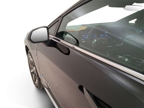 Used 2025 Chevrolet Equinox EV LT w/ Convenience Package image 10