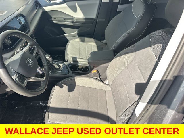 Used 2023 Volkswagen Taos SE FWD image 14