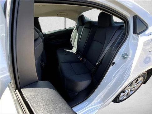 Used 2025 Toyota Corolla LE image 27