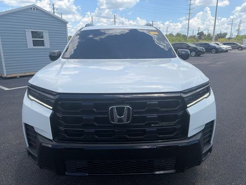 Certified 2026 Honda Pilot Black Edition image 2