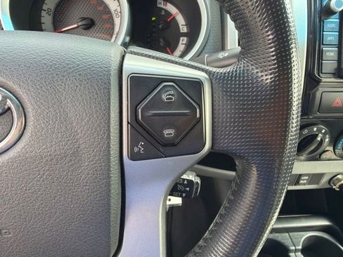 Used 2015 Toyota Tacoma PreRunner w/ SR5 Package RWD image 13