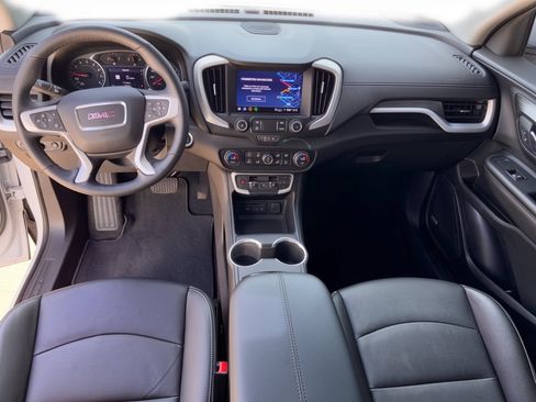 Used 2024 GMC Terrain SLT w/ Infotainment Package II AWD/4WD image 17