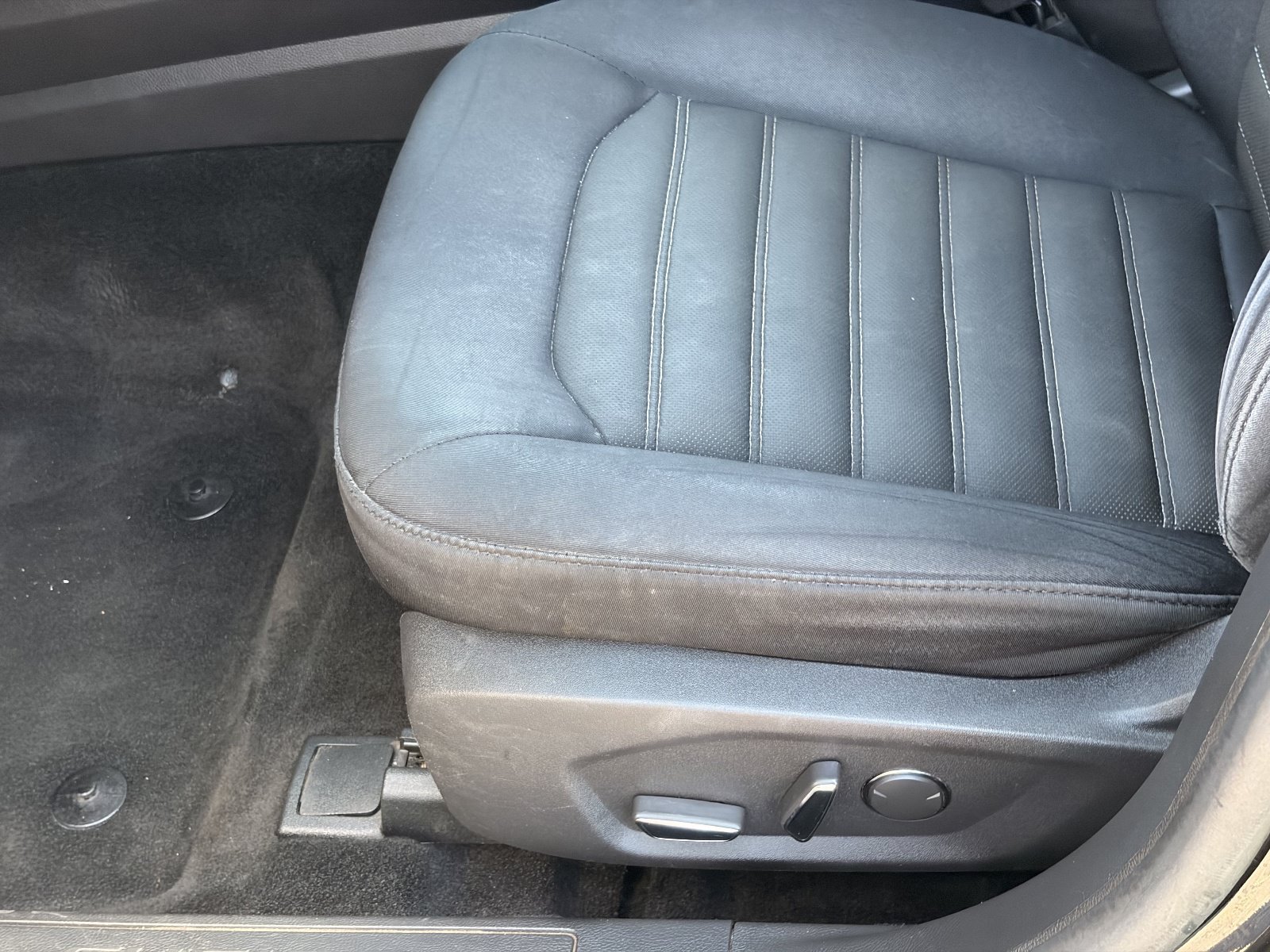 Used 2014 Ford Fusion SE FWD image 20