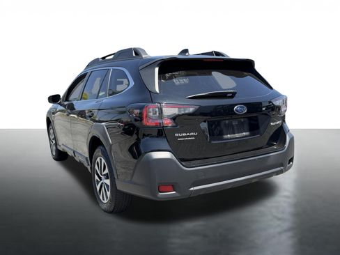 Used 2024 Subaru Outback Premium AWD/4WD image 5