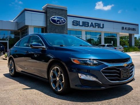 Used 2021 Chevrolet Malibu LT FWD image 1