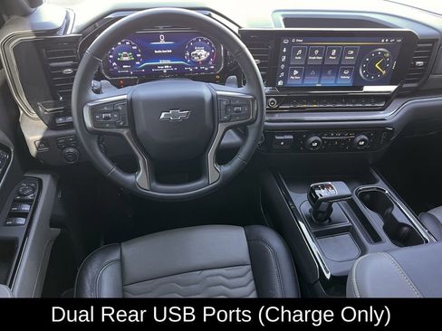 Used 2025 Chevrolet Silverado 1500 ZR2 w/ Technology Package image 14