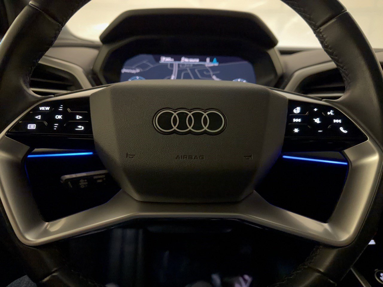 Used 2023 Audi Q4 e-tron Premium Plus RWD image 10