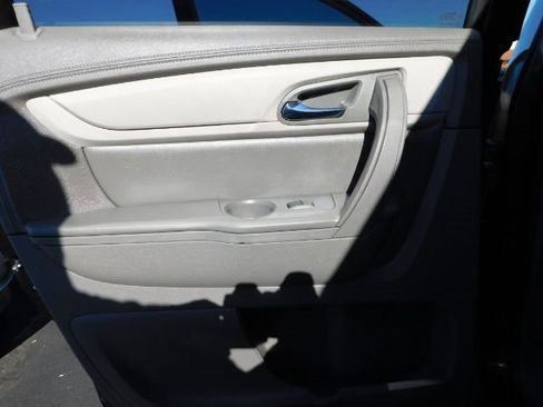 Used 2015 Chevrolet Traverse LS image 14