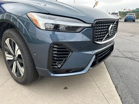 Certified 2025 Volvo XC60 T8 Plus w/ Protection Package Premier AWD/4WD image 12