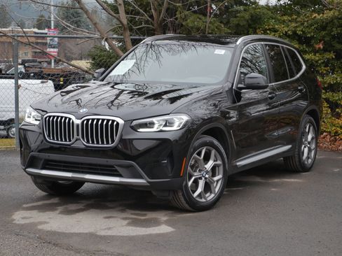 Used 2024 BMW X3 xDrive30i image 2