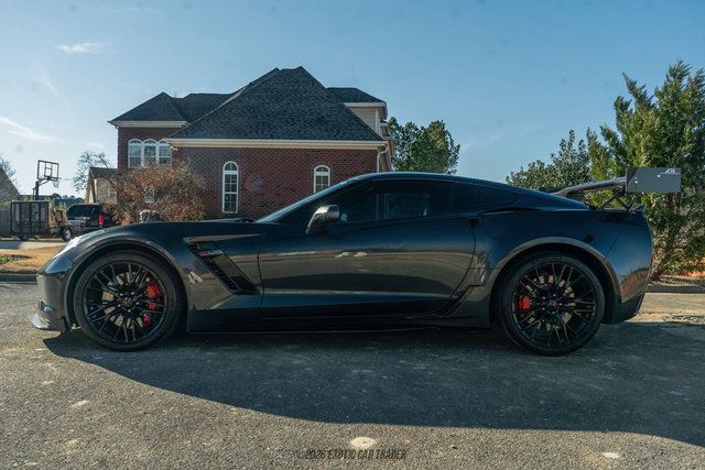 Used 2019 Chevrolet Corvette Z06 RWD image 3