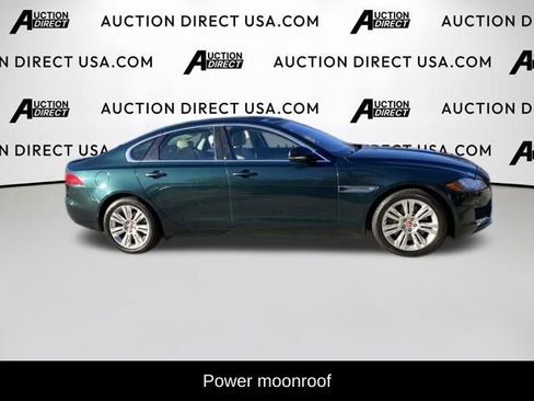 Used 2017 Jaguar XF Premium image 2