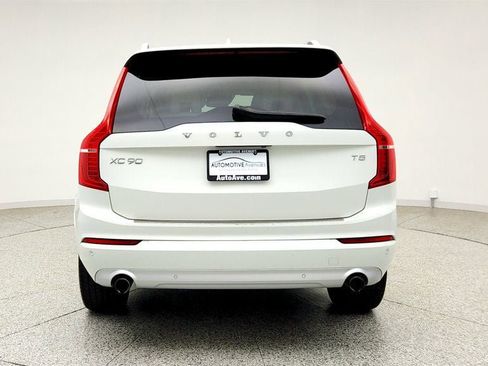 Used 2019 Volvo XC90 T5 Momentum w/ Protection Package Premier FWD image 6