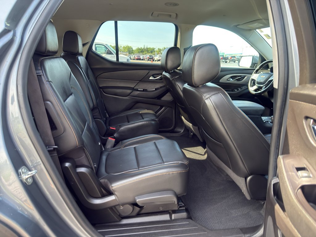 Used 2020 Chevrolet Traverse LT w/ LT Premium Package FWD image 27