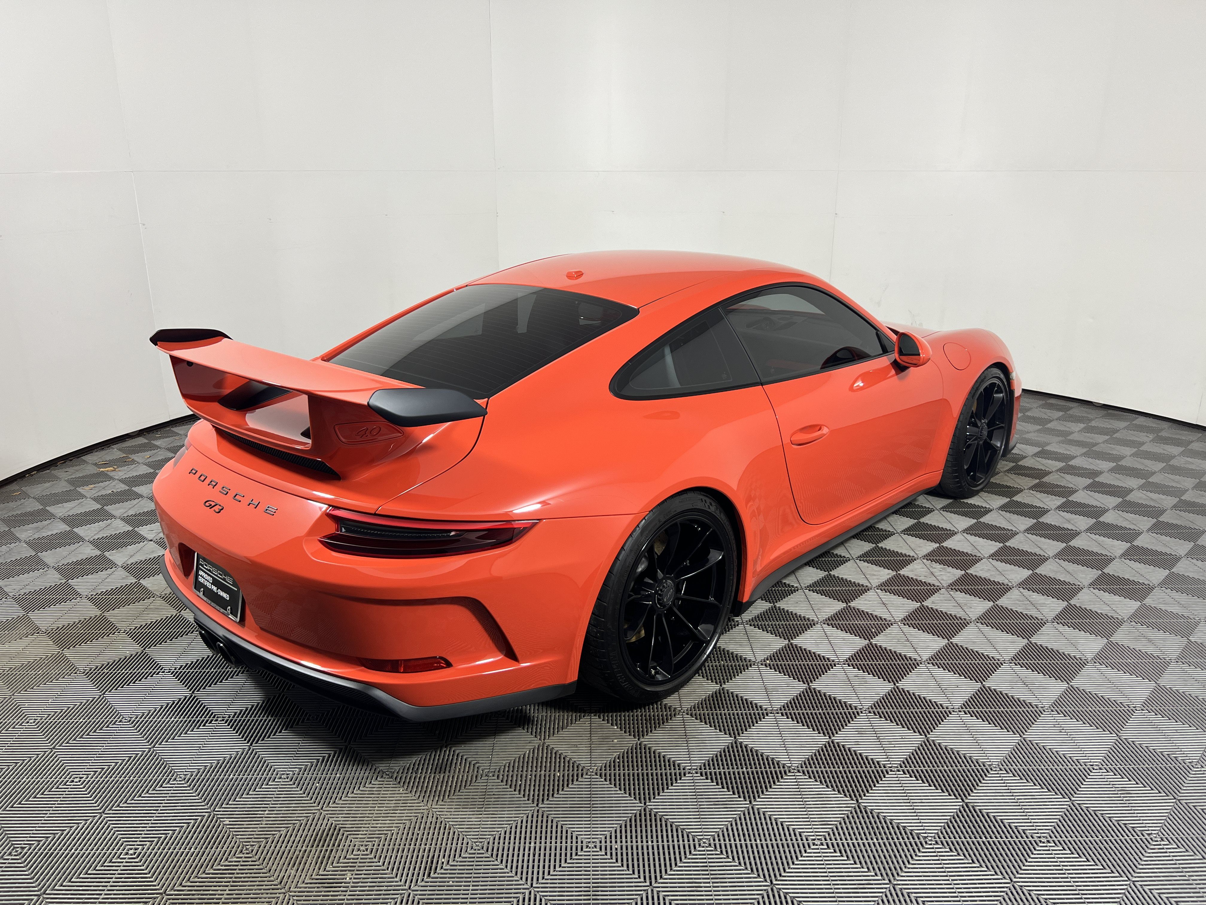 Certified 2018 Porsche 911 GT3 RWD image 7