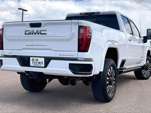 Used 2025 GMC Sierra 3500 Denali Ultimate AWD/4WD image 5