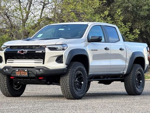 New 2026 Chevrolet Colorado ZR2 w/ ZR2 Bison Edition image 8