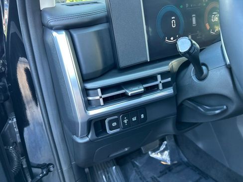 Used 2025 Hyundai Santa Fe SEL image 15