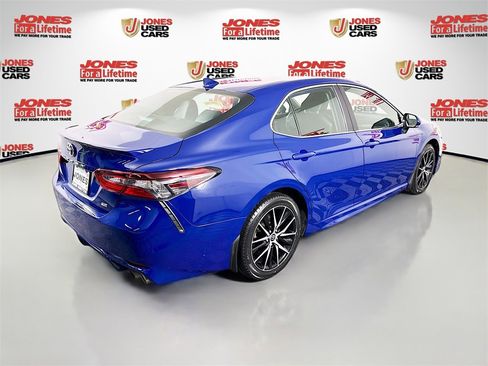 Certified 2023 Toyota Camry SE image 16