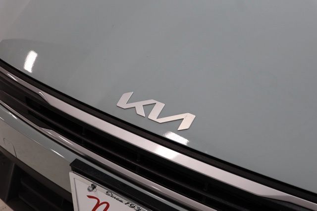 Used 2025 Kia K4 FWD image 12