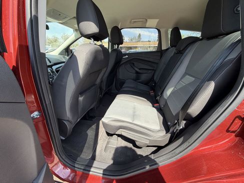 Used 2016 Ford Escape SE FWD image 19