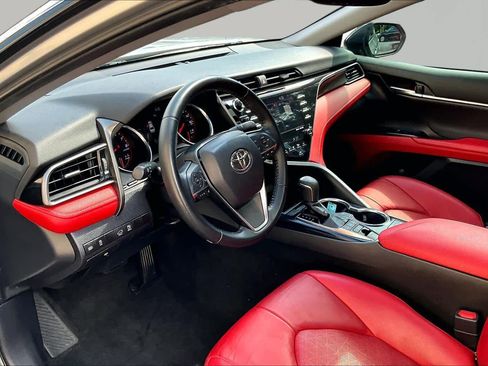 Used 2019 Toyota Camry XSE FWD image 18