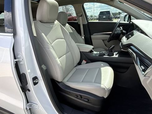 Used 2023 Cadillac XT4 Luxury w/ Cold Weather Package image 30