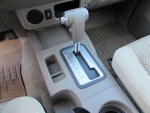 Used 2012 Nissan Frontier SV RWD image 16