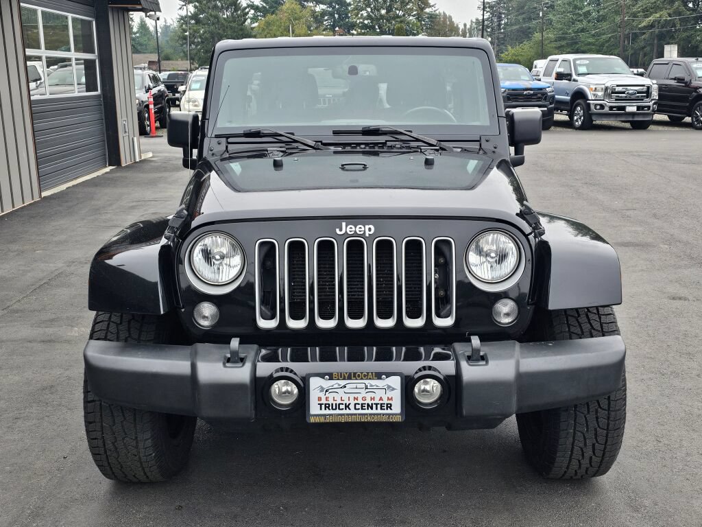 Used 2017 Jeep Wrangler Unlimited Sahara AWD/4WD image 2