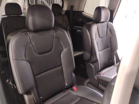 Used 2021 Kia Telluride S image 95