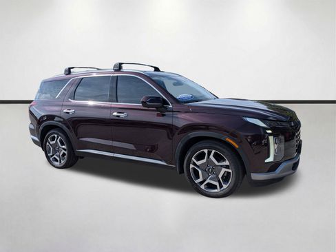 Used 2023 Hyundai Palisade Limited FWD image 2