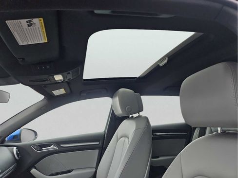 Used 2018 Audi A3 e-tron Prestige image 17