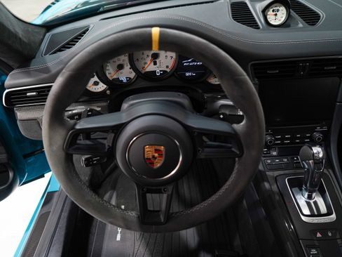 Used 2018 Porsche 911 GT2 RS RWD image 10