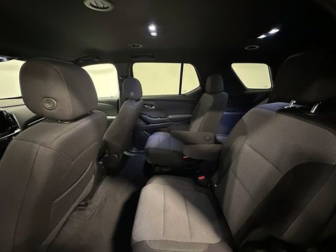 Used 2023 Chevrolet Traverse LT AWD/4WD image 19