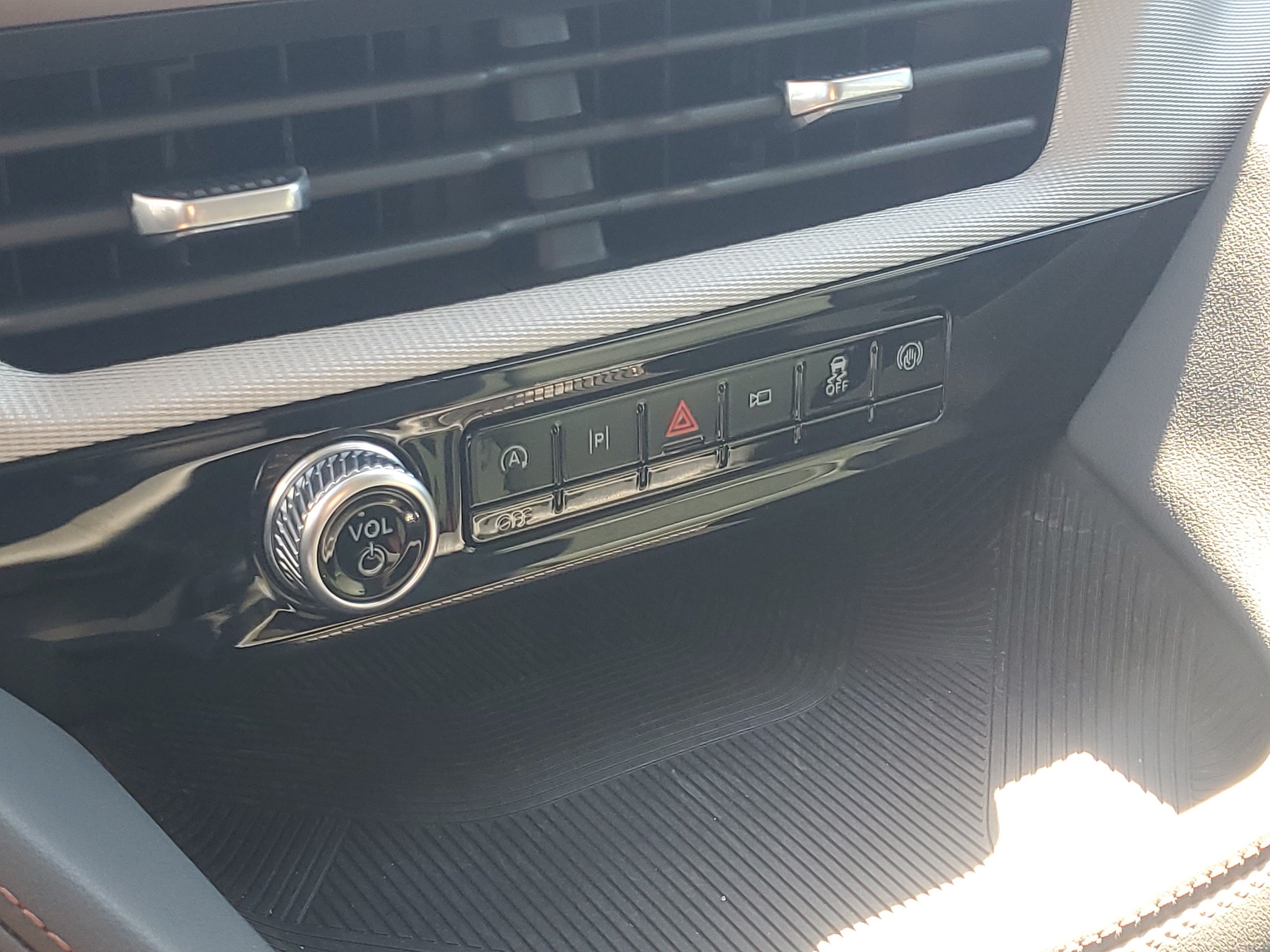 Used 2026 Ford Explorer Active w/ Active Comfort Package RWD image 29