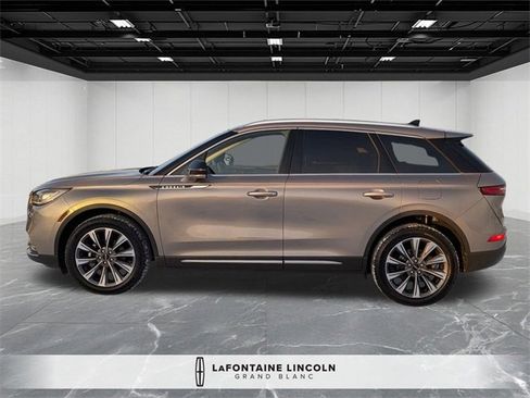 Used 2020 Lincoln Corsair Reserve w/ Elements Package image 2