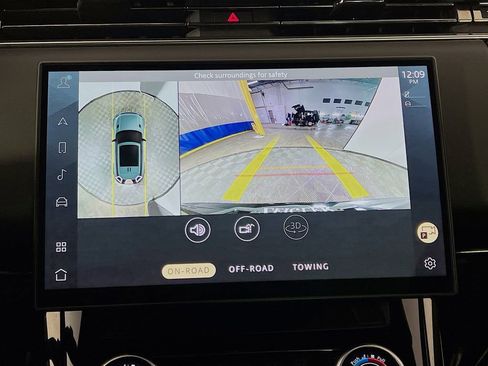 Used 2023 Land Rover Range Rover Sport SE Dynamic image 14