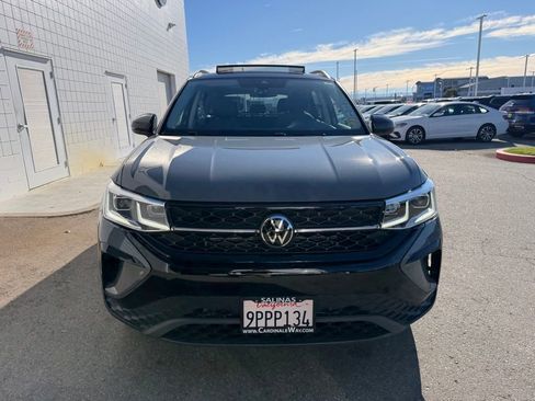 Used 2024 Volkswagen Taos SE image 9