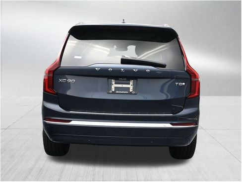 New 2026 Volvo XC90 T8 Ultra w/ Protection Package Premier AWD/4WD image 4