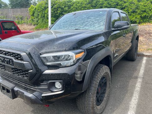 Used 2023 Toyota Tacoma TRD Off-Road image 40