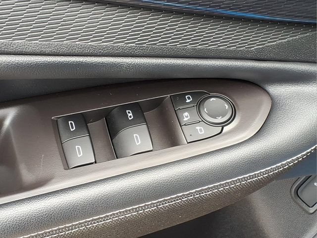 Used 2024 Chevrolet Blazer EV LT AWD/4WD image 17