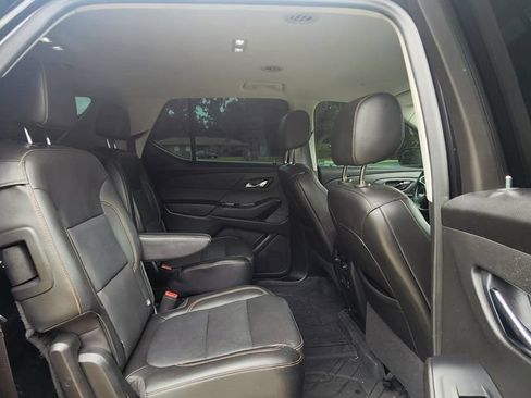 Used 2021 Chevrolet Traverse Premier w/ LPO, Black Accent Package FWD image 24