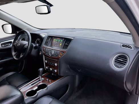 Used 2020 Nissan Pathfinder Platinum FWD image 31