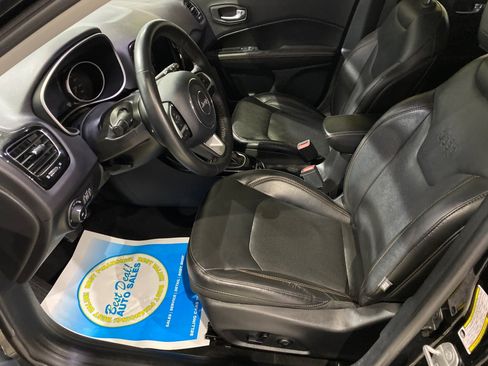 Used 2018 Jeep Compass Limited w/ Navigation Group image 10