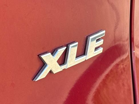 Used 2023 Toyota RAV4 XLE Premium FWD image 10
